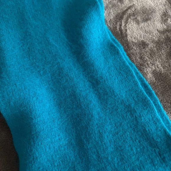 Angora Wool Scarf & Beret Set - Picture 7 of 7